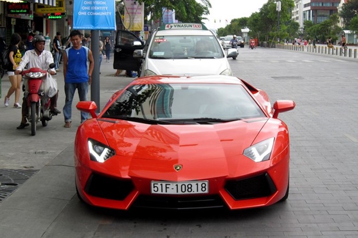 Sieu xe tien ty Lamborghini Aventador lan banh tren pho Viet-Hinh-4